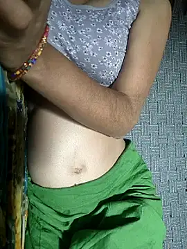 Snapshot of lovely----bhabhi chatting on February 15, 2026, 7:51 am lovely----bhabhi online show from February 15, 2026, 7:51 am