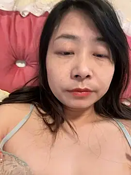 Snapshot of jinj-a chatting on March 4, 2025, 3:22 am jinj-a online show from March 4, 2025, 3:22 am