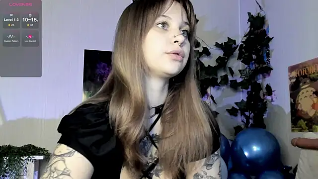 Snapshot of marynixoxo chatting on March 1, 2025, 8:02 am marynixoxo online show from March 1, 2025, 8:02 am