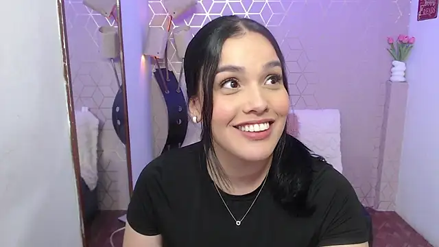 Snapshot of Lana_Pearce chatting on November 18, 2025, 10:25 pm Lana Pearce online show from November 18, 2025, 10:25 pm