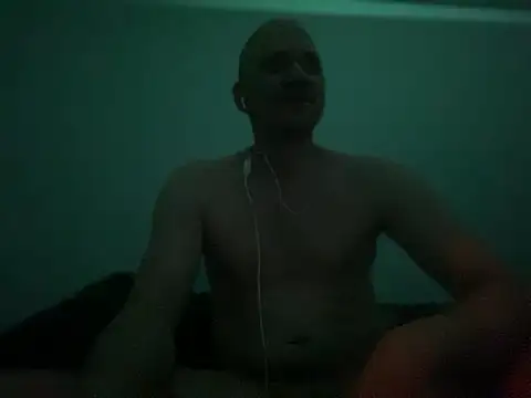 Snapshot of Krzysiekg123 chatting on February 19, 2025, 9:58 pm Krzysiekg123 online show from February 19, 2025, 9:58 pm