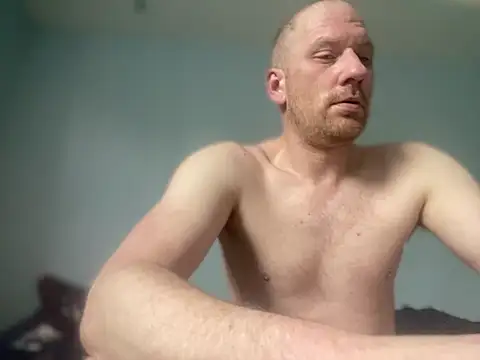 Snapshot of Krzysiekg123 chatting on February 27, 2025, 8:06 am Krzysiekg123 online show from February 27, 2025, 8:06 am