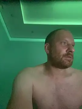 Snapshot of Krzysiekg123 chatting on October 17, 2025, 10:23 pm Krzysiekg123 online show from October 17, 2025, 10:23 pm