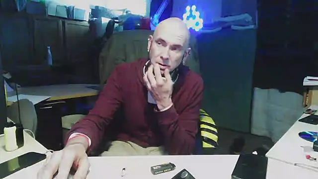 TommyDoggg online show from February 14, 2025, 10:25 pm