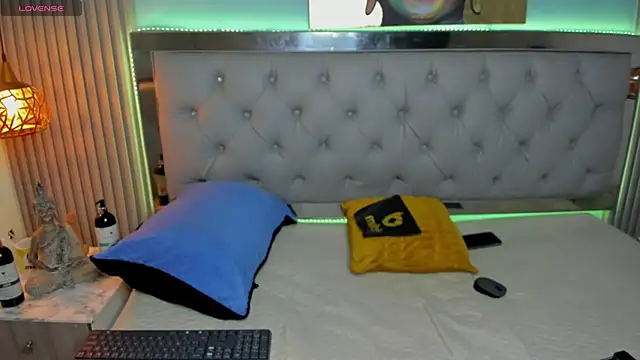 Estiv18  online show from November 11, 2025, 6:02 am