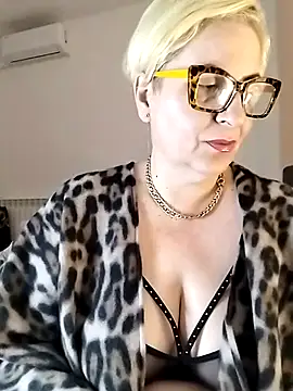 Snapshot of Pumabionda chatting on March 6, 2026, 3:19 pm Pumabionda online show from March 6, 2026, 3:19 pm