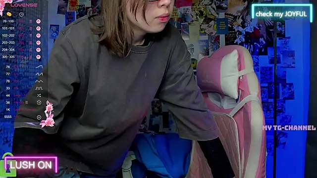 Chio Mio online show from September 19, 2025, 2:13 am