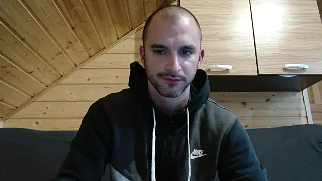 Snapshot of OskarBreno chatting on June 11, 2026, 5:44 pm OskarBreno online show from June 11, 2026, 5:44 pm