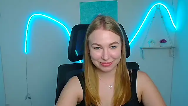 Snapshot of Dana_flowers chatting on July 9, 2026, 6:50 am Dana flowers online show from July 9, 2026, 6:50 am
