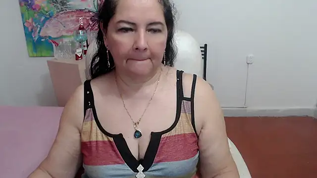 leonela 69 online show from October 19, 2025, 2:45 am