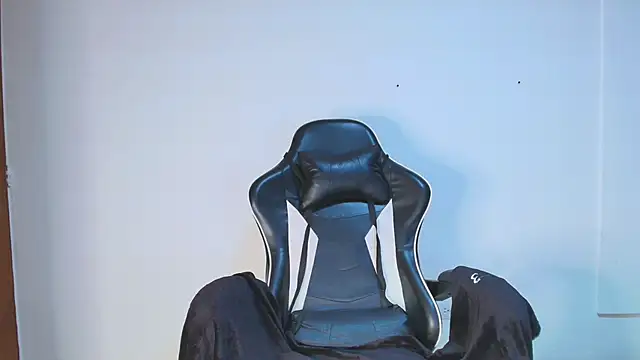 natasha steele online show from November 4, 2025, 9:14 pm