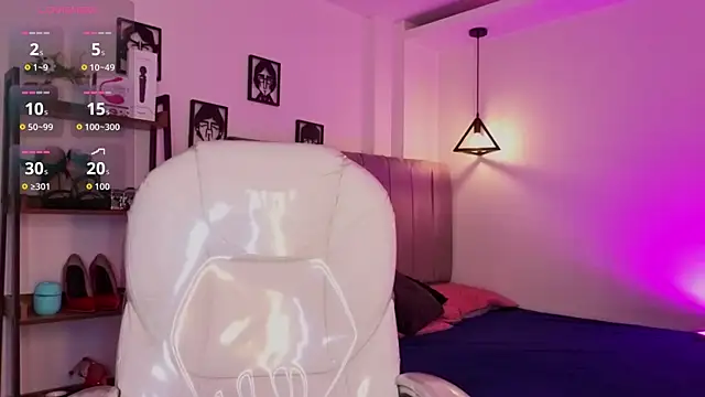 Snapshot of Miller_Vanessa_ chatting on November 3, 2025, 8:32 pm Miller Vanessa online show from November 3, 2025, 8:32 pm