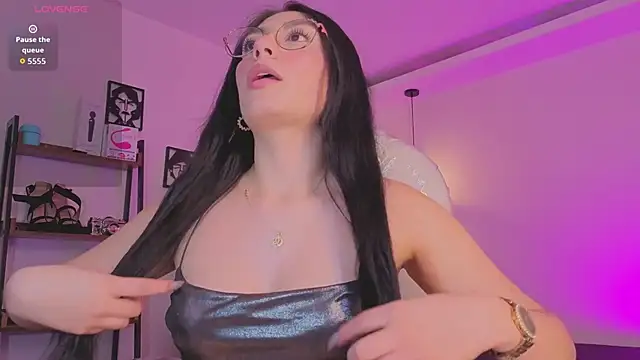 Snapshot of Miller_Vanessa_ chatting on December 2, 2025, 8:37 pm Miller Vanessa online show from December 2, 2025, 8:37 pm