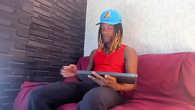 LooganX online show from October 7, 2025, 2:14 pm