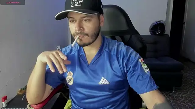 Snapshot of ragnar_lothbrok777 chatting on November 9, 2025, 11:03 pm ragnar lothbrok777 online show from November 9, 2025, 11:03 pm