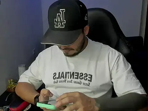 ragnar lothbrok777 online show from April 2, 2026, 3:37 am