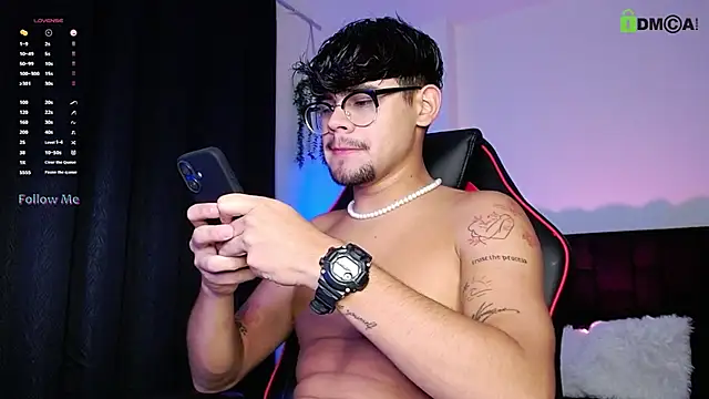 isaac-saenz online show from September 23, 2025, 11:19 pm