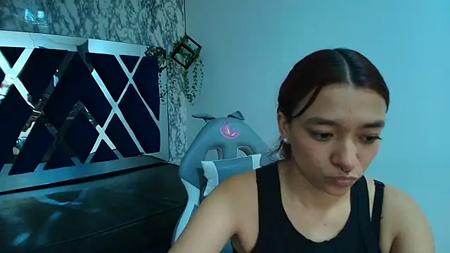 Snapshot of charlotte_bluee chatting on December 22, 2025, 6:49 pm charlotte bluee online show from December 22, 2025, 6:49 pm