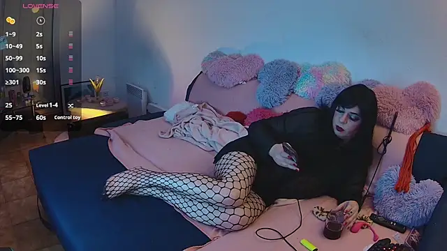 MissNadiaX06 online show from March 14, 2025, 8:06 pm