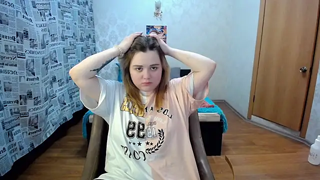 Snapshot of Finna_39 chatting on March 18, 2025, 6:37 pm Finna 39 online show from March 18, 2025, 6:37 pm