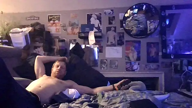 Sk00byJaXxX212 online show from October 20, 2025, 11:27 pm