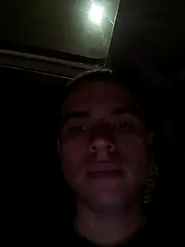 xXDavisXx online show from November 5, 2025, 2:44 am