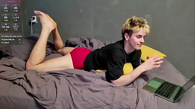 Snapshot of EdwinBlaze chatting on February 15, 2025, 6:12 pm EdwinBlaze online show from February 15, 2025, 6:12 pm