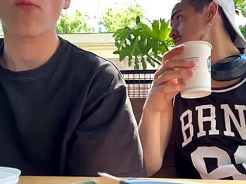 Snapshot of EdwinBlaze chatting on October 26, 2025, 4:57 pm EdwinBlaze online show from October 26, 2025, 4:57 pm