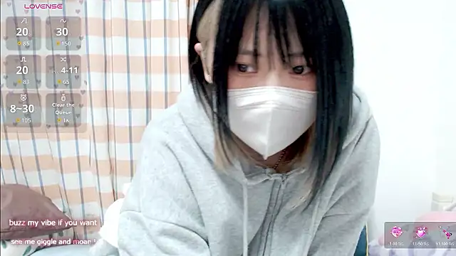 Snapshot of FUYU_rain chatting on November 4, 2025, 12:32 am FUYU rain online show from November 4, 2025, 12:32 am