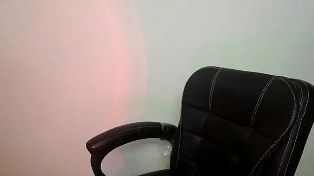 megancatluna online show from February 18, 2026, 4:08 am