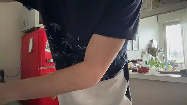 MikymikeBBWD online show from December 17, 2025, 12:33 pm