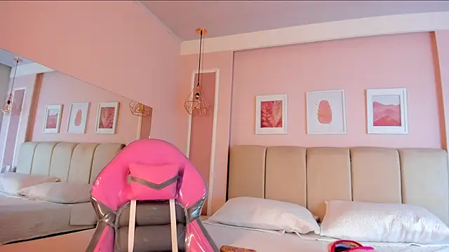 Snapshot of Annie_rhoades chatting on December 16, 2025, 12:54 pm Annie rhoades online show from December 16, 2025, 12:54 pm