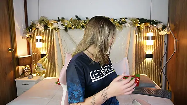 Julieta priv online show from December 22, 2025, 2:58 pm