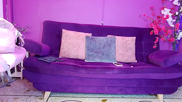 Snapshot of Arii_moon chatting on November 18, 2025, 7:40 pm Arii moon online show from November 18, 2025, 7:40 pm