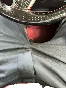 Snapshot of BadboySLR_8899 chatting on October 13, 2025, 4:12 am BadboySLR 8899 online show from October 13, 2025, 4:12 am