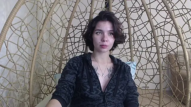 Snapshot of Anna-Sun chatting on October 12, 2025, 4:28 pm Anna-Sun online show from October 12, 2025, 4:28 pm