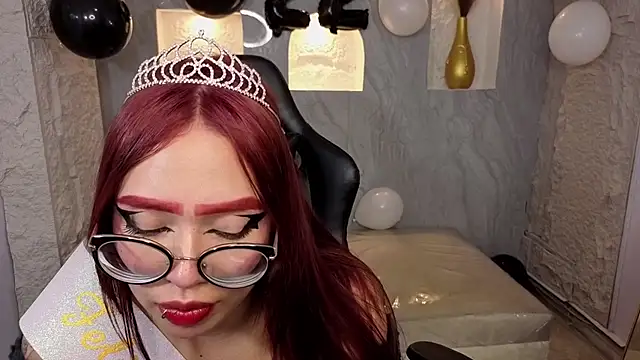 Snapshot of Anni_acker_b chatting on December 20, 2025, 3:35 am Anni acker b online show from December 20, 2025, 3:35 am