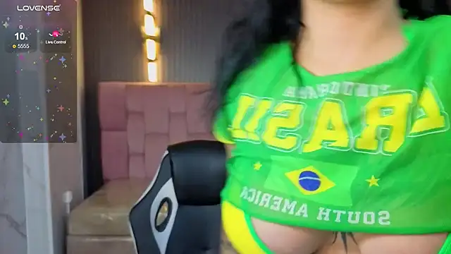 Snapshot of Anni_acker_b chatting on January 9, 2026, 1:14 pm Anni acker b online show from January 9, 2026, 1:14 pm