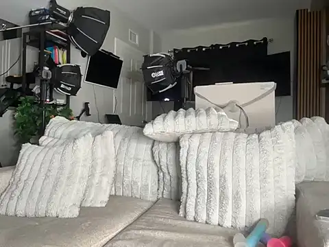 Snapshot of meggsworld chatting on November 27, 2025, 12:51 pm meggsworld online show from November 27, 2025, 12:51 pm