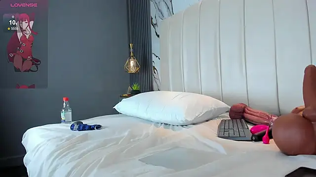 EvaMillins online show from November 7, 2025, 4:23 am