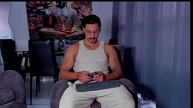 Valentino Dosantos  online show from February 10, 2026, 8:13 pm