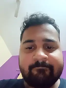 Snapshot of susthovai chatting on December 16, 2025, 12:43 pm susthovai online show from December 16, 2025, 12:43 pm