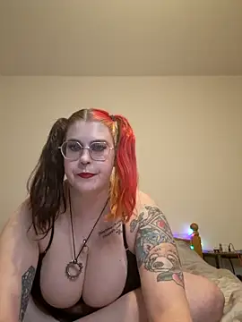 Snapshot of Tattooedlady_0626 chatting on November 2, 2025, 6:21 pm Tattooedlady 0626 online show from November 2, 2025, 6:21 pm