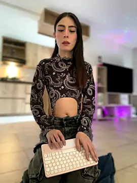 Snapshot of candycami19 chatting on October 7, 2025, 1:41 pm candycami19 online show from October 7, 2025, 1:41 pm