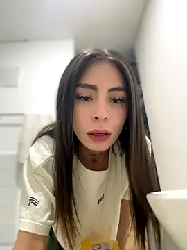 Snapshot of candycami19 chatting on October 13, 2025, 6:13 am candycami19 online show from October 13, 2025, 6:13 am