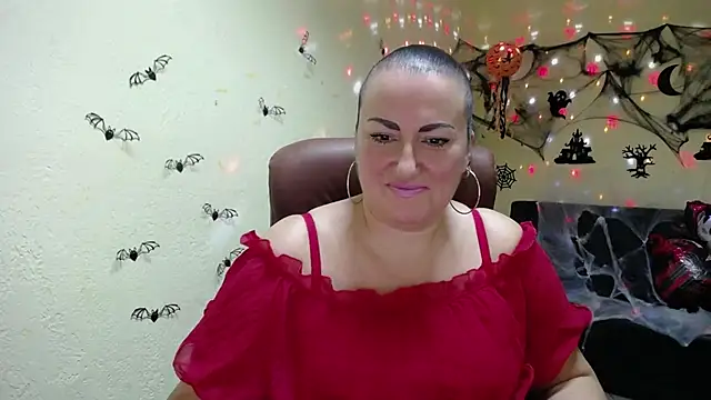 DianaMGG online show from October 22, 2025, 5:30 am