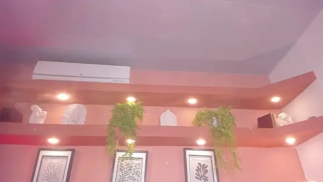 SofiaBennett  online show from February 27, 2026, 12:38 pm