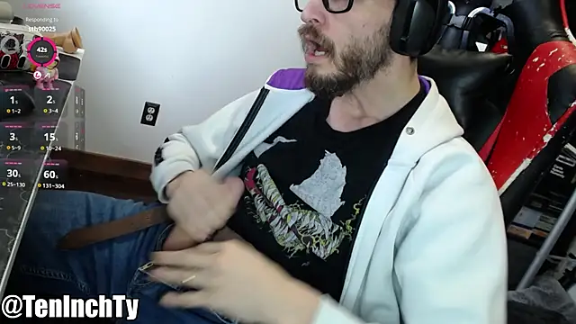 Snapshot of teninchty chatting on April 8, 2026, 4:18 pm teninchty online show from April 8, 2026, 4:18 pm