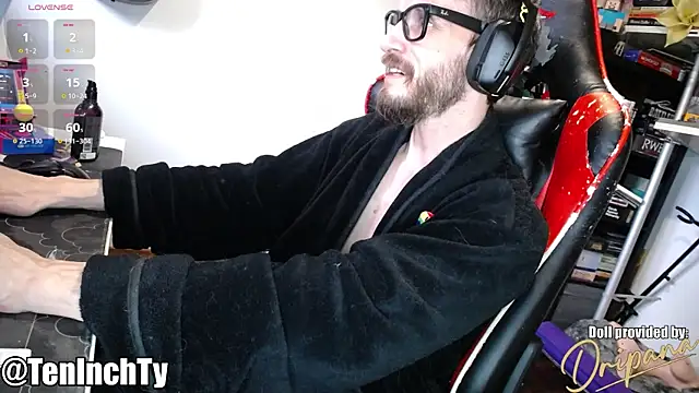 Snapshot of teninchty chatting on April 14, 2026, 4:46 pm teninchty online show from April 14, 2026, 4:46 pm