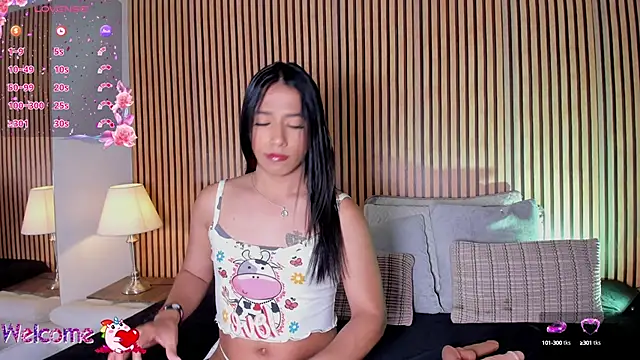 Snapshot of MichelleOwens chatting on February 19, 2025, 8:20 pm MichelleOwens online show from February 19, 2025, 8:20 pm